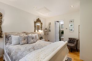 Master bedroom- click for photo gallery